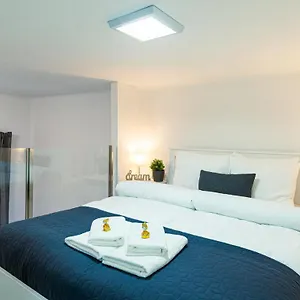 https://bella-mia.inbudapesthotels.com