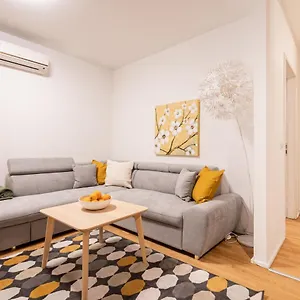 https://liszt-ferenc-apartment.inbudapesthotels.com